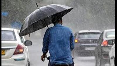 Heavy rainfall is likely, with very heavy rainfall occurring at isolated places in East Uttar Pradesh on September 25–26 (orange alert) (File photo) Heavy rainfall is likely, with very heavy rainfall occurring at isolated places in East Uttar Pradesh on September 25–26 (orange alert) (File photo)