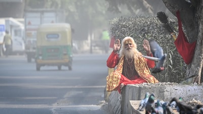 Gram it: An ascetic poses as if blessing the lensman while Delhiites make their way through haze-covered and dusty roads in the city. Air pollution levels have risen again and amid the deteriorating air quality in the city over the past few days, the AQI remains to be in the ‘moderate’ category. According to IMD, dry weather and low wind speeds are contributing to the accumulation of pollutants. (Photo: Sanchit Khanna/HT)
