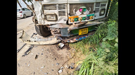 A 26-year-old activist of the Bharatiya Janata Yuva Morcha (BJYM), Arshdeep Singh Ramditte Wala, died and five other BJP leaders sustained injuries after their vehicle collided with a truck in Mansa district on Wednesday. (HT Photo)