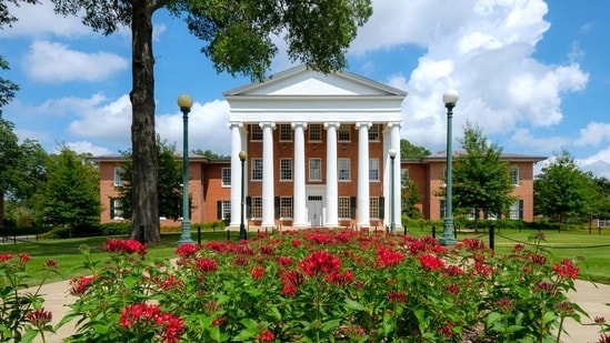Ole Miss students express fear after 2 peers tragically die