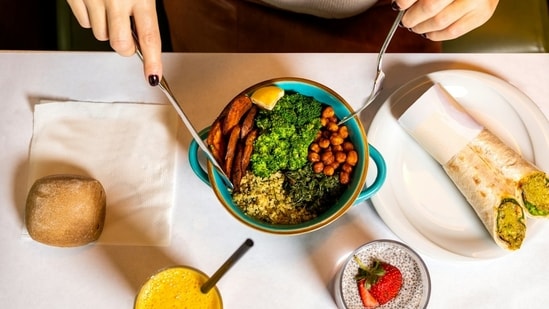 Dietician Edwina Raj says losing weight can improve blood sugar control, but fasting isn't essential for it, and diabetics should be careful as fasting can cause low blood sugar. (Unsplash)