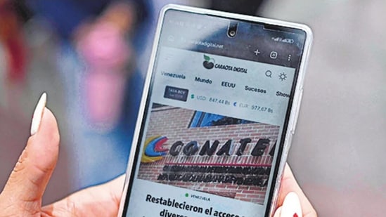 The ministry added “screen protectors for smartphones” as the 66th item to this list, originally introduced by BIS in July 2025. (Representative Image)