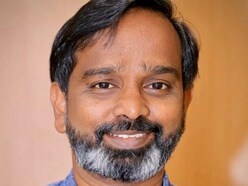 অধ্যাপকের পাশে দাঁড়িয়ে সওয়াল প্রাক্তন IIT বোর্ড প্রধানের