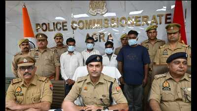 DCP (west) Aditya addressing the media in Agra on September 24. (HT photo) DCP (west) Aditya addressing the media in Agra on September 24. (HT photo)