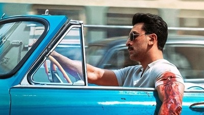 হাত ভর্তি রক্ত রণবীরের হাত ভর্তি রক্ত রণবীরের