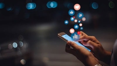 సోషల్ మీడియా ఇన్‌ఫ్లుయెన్సర్ పాలసీ
