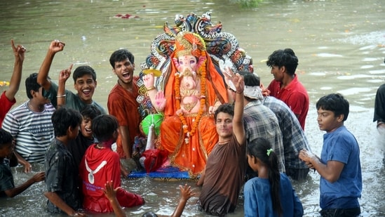 Gram it: Ganpati visarjan at the Chhota Haridwar idol immersion ghat in Muradnagar, Ghaziabad came alive with plenty of smiles and festive fervour on Thursday. Several devotees bid farewell to Bappa, on Friday, with the promise to welcome Him back with the same energy next year!