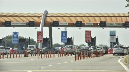 The cloverleaf interchange near Jaganpur-Afzalpur village — around 10km from Yamuna Expressway’s Zero Point — aims to provide seamless connectivity between the Noida International Airport and Palwal, Kundli, Ghaziabad, and Meerut, officials said. (HT Archive)