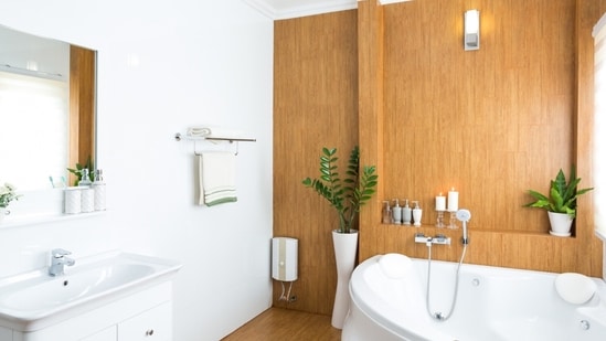 The bathroom can be improved with the help of a few minimalist styling tips.