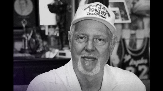 Lawrence Tanter family: All on parents and son Miles as longtime Lakers announcer dies at 76