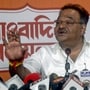 শমীকের বক্তব্য, প্রতিরক্ষা ক্ষেত্রে উৎপাদন বাড়ানোর যে লক্ষ্য কেন্দ্র নিয়েছে, তার অংশীদার হতে পারে পশ্চিমবঙ্গও।