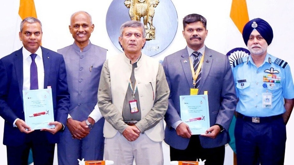 বায়ুসেনার আঘাত হানার ক্ষমতা আরও বাড়াতে বড় প্রতিরক্ষা চুক্তি করল কেন্দ্র।