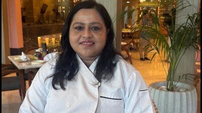 A resident of DLF Phase 2, Sushma Kumari started as a home chef, cooking from her society kitchen and taking small orders from residents. (HT Photo)