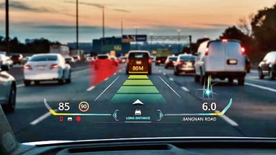 Huawei’s AR-Head Up Display on the windscreen enables safer assisted driving view. Huawei’s AR-Head Up Display on the windscreen enables safer assisted driving view.