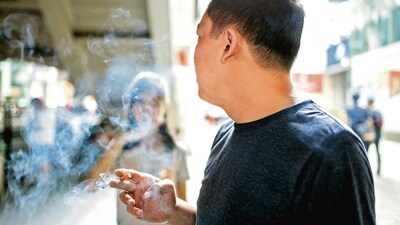 Second-hand smoking deaths in India have risen up to nearly 50% since 1990 (Adobe Stock) Second-hand smoking deaths in India have risen up to nearly 50% since 1990 (Adobe Stock)