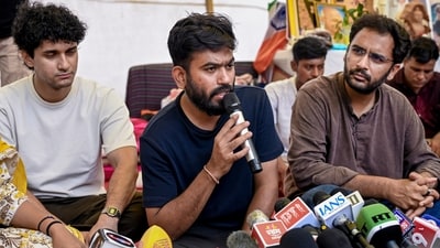Cockroach Janta Party founder Abhijeet Dipke at during a protest against the NEET paper leak at Jantar Mantar. (PTI)