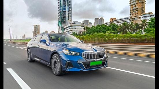 The BMW i5’s wheelbase has been stretched 110mm to 3,105mm.
