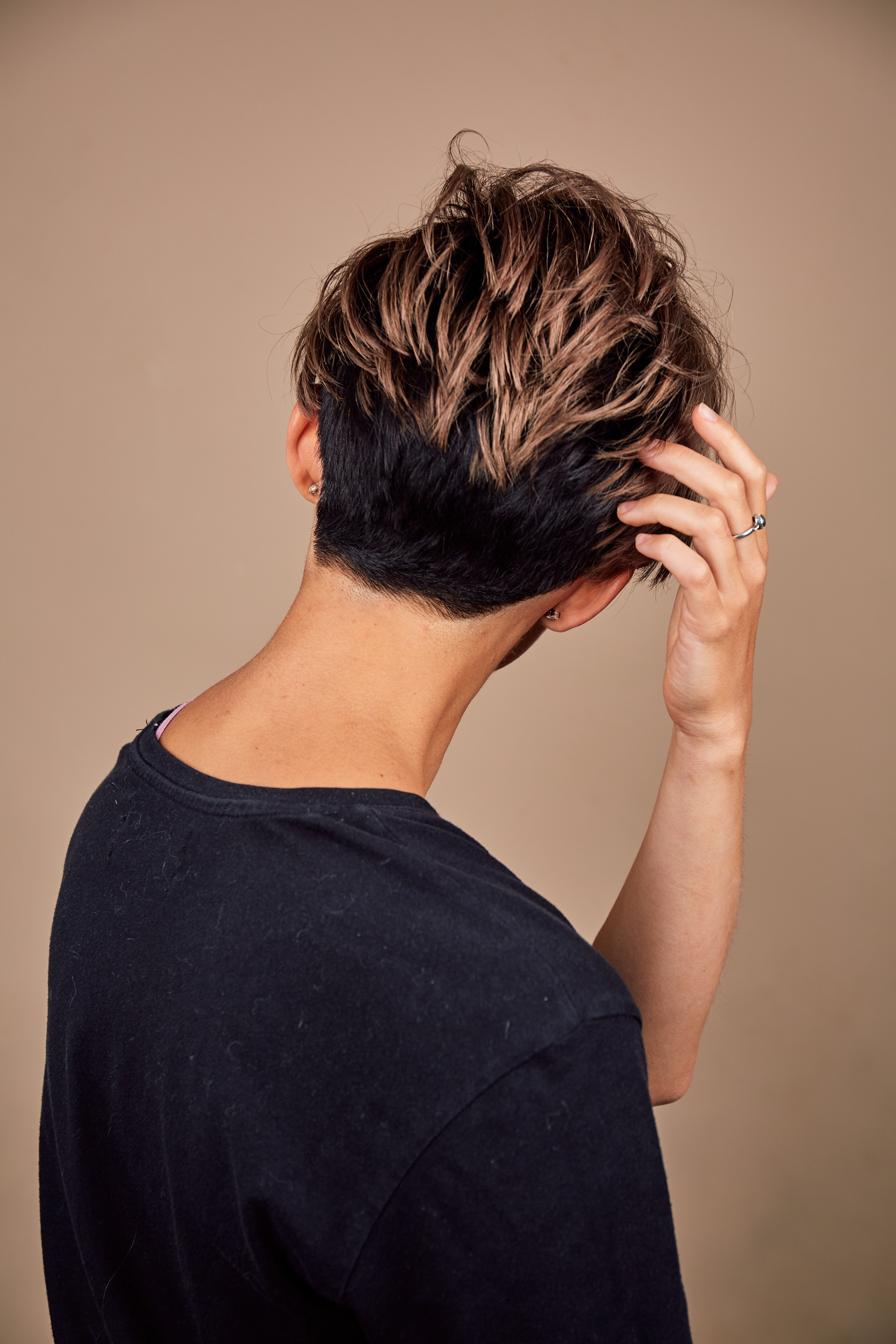 A grooming spray can help manage the hair, add structure. (Pexel) A grooming spray can help manage the hair, add structure. (Pexel)