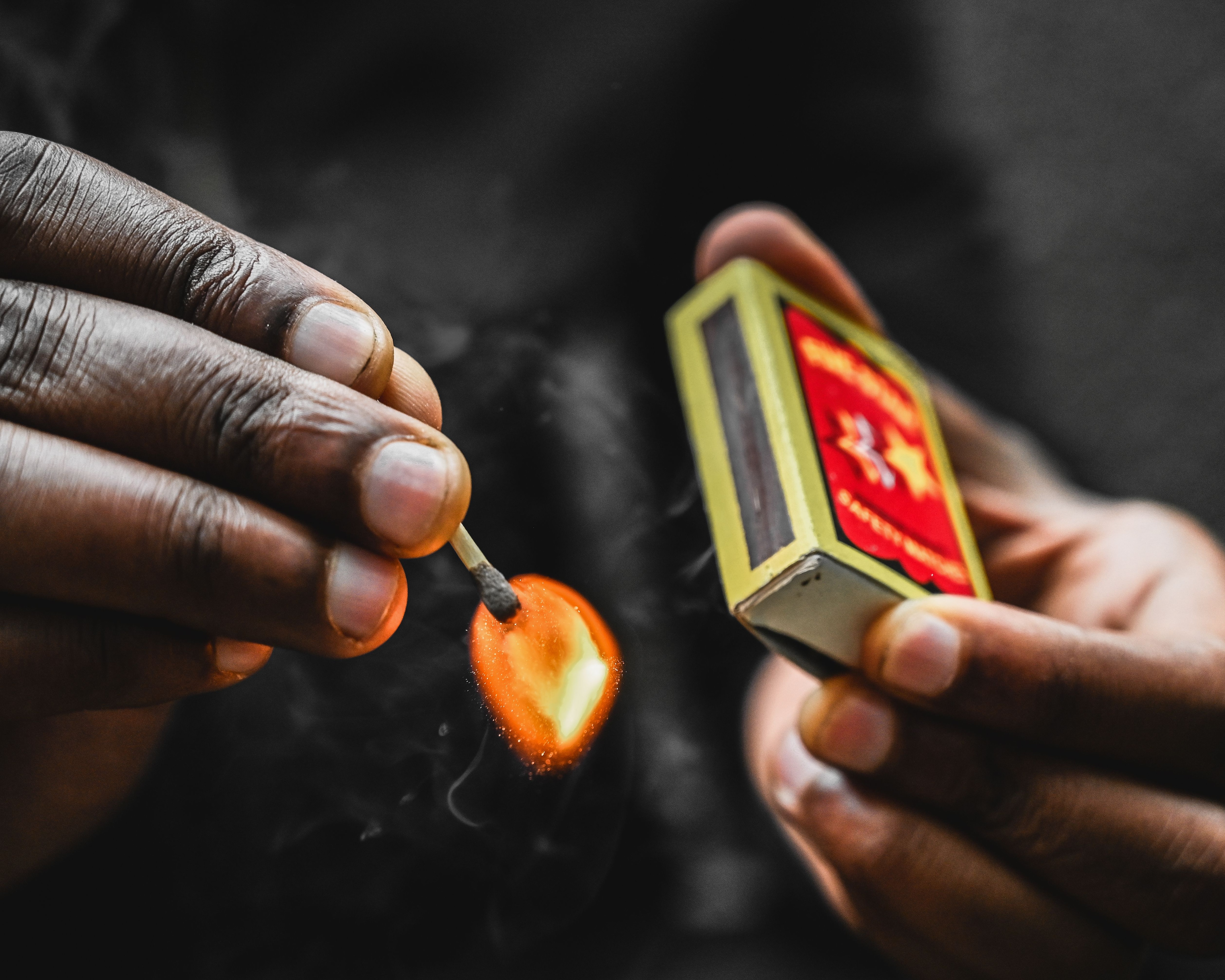 A burn is tissue damage caused by heat, chemicals, electricity, or radiation. (Pexel)