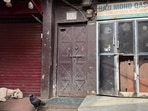 Gali Rakab Ganj happens to be a centre of the meat trade. The name is printed on many of the meat shop signboards, although the street is better known as Gosht Wali Mandi, the market for meat. (HT Photo)