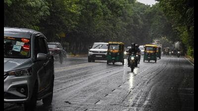 On Saturday, Delhi logged 0.6mm of rainfall until 8.30pm. (Arvind Yadav/HT)