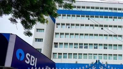 Some banks have issued advisories urging customers to complete essential banking transactions in advance to avoid inconvenience during the three-day strike. (Representative Image (File Photo/PTI)) Some banks have issued advisories urging customers to complete essential banking transactions in advance to avoid inconvenience during the three-day strike. (Representative Image (File Photo/PTI))