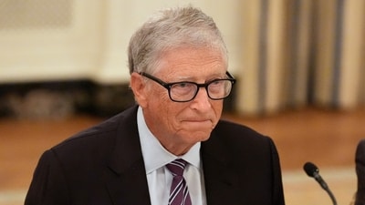 Bill Gates called for lawmakers to regulate the development of AI, stating that “no one thinks self-regulation is enough.” Bill Gates called for lawmakers to regulate the development of AI, stating that “no one thinks self-regulation is enough.”