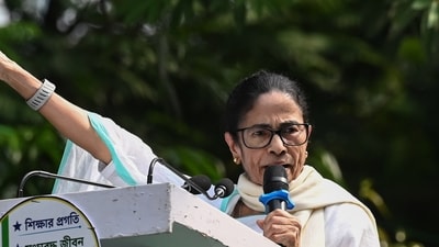 Mamata Banerjee and TMC MP Abhishek Banerjee will attend the INDIA bloc meeting on September 30. (Samir Jana/HT Photo)