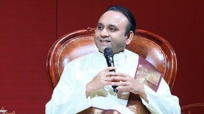 నైపుణ్యాధారిత స్వల్పకాలిక కోర్సులు అత్యవసరం: సద్గురు శ్రీ మధుసూదన్ సాయి నైపుణ్యాధారిత స్వల్పకాలిక కోర్సులు అత్యవసరం: సద్గురు శ్రీ మధుసూదన్ సాయి