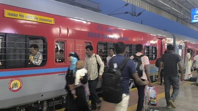 పలు రైళ్లు రద్దు