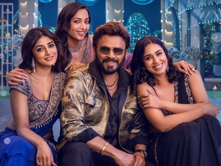 ముగ్గురు భామలతో వెంకీ మామ.. ఆదర్శ కుటుంబం నుంచి స్పెషల్ సాంగ్.. మరికొన్ని గంటల్లోనే.. పాటతో హైప్ వస్తుందా?