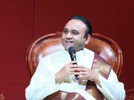 నైపుణ్యాధారిత స్వల్పకాలిక కోర్సులు అత్యవసరం: సద్గురు శ్రీ మధుసూదన్ సాయి