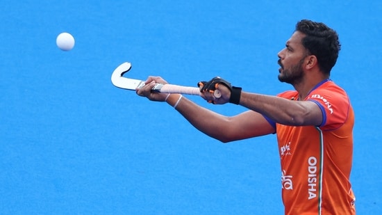 India vs Japan Hockey Highlights: Not a convincing win for Harmanpreet Singh's men. India vs Japan Hockey Highlights: Not a convincing win for Harmanpreet Singh's men.