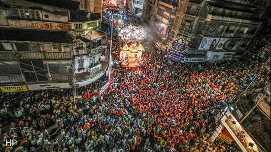 Pune’s Ganpati immersion procession concluded on Saturday evening after continuing for more than 33 hours, over an hour longer than last year. (HT)