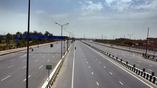 Improved connectivity through the Delhi–Meerut Expressway, RRTS and Metro, coupled with rising end-user demand, is giving Ghaziabad a new residential identity. (Representational photo) (Arvind Yadav/HT photo)