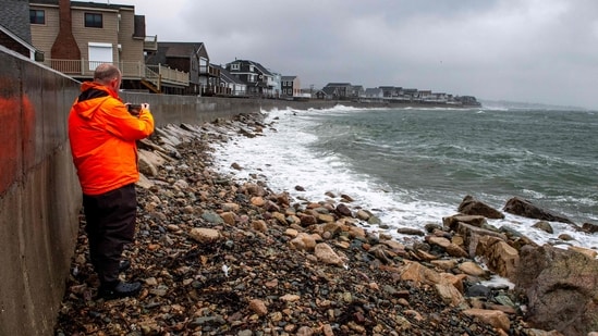 Nor'easter Massachusetts tracker: More than 40 million people in the northeastern United States braced September 25 for heavy rain and strong winds as an unusually powerful storm for the season was forecast to crash into the region.