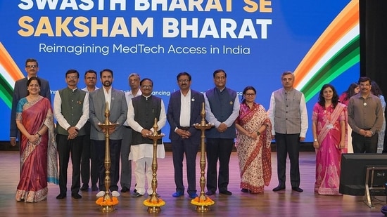 Dr Anil Sukhdeorao Bonde, Chairperson, Indian Medical Parliamentarians’ Forum, at the National Policy Summit on MedTech Access in Vapi.