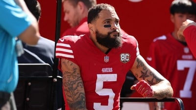 Mike Evans was forced to leave Sunday's matchup against the Arizona Cardinals. (Getty Images via AFP)