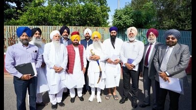 Mann directed the committee to hold detailed and regular meetings with the panel constituted by Akal Takht to examine the proposed amendments. (HT) Mann directed the committee to hold detailed and regular meetings with the panel constituted by Akal Takht to examine the proposed amendments. (HT)