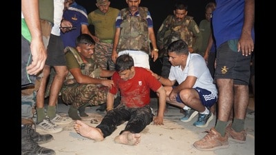 The timely intervention of the 113 Engineer Regiment personnel helped avert possible tragedies and save two lives. (HT Photo) The timely intervention of the 113 Engineer Regiment personnel helped avert possible tragedies and save two lives. (HT Photo)