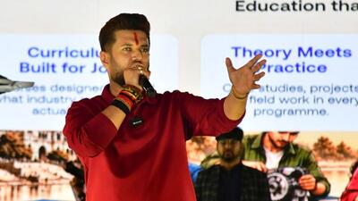 Union minister and Lok Janshakti Party (Ram Vilas) national president Chirag Paswan interacting with youngsters at Parade Ground in Prayagraj on Sunday. (Anil Kumar Maurya/HT)