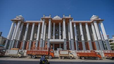 iMumbai, India - September 27, 2026: A view of the Kalina Centeral Libray on Santacruz Chembur Link Road in mumbai, India, on Sunday, September 27, 2026. (Photo by Satish Bate/ Hindustan Times) (Hindustan Times) iMumbai, India - September 27, 2026: A view of the Kalina Centeral Libray on Santacruz Chembur Link Road in mumbai, India, on Sunday, September 27, 2026. (Photo by Satish Bate/ Hindustan Times) (Hindustan Times)