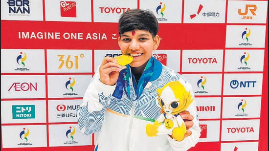 Nikita grew up in Haryana and began training at eight, while her three younger sisters also followed her into the sport. (HT)