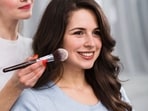 10-minute festive makeup