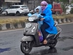 Mercury settles at 21.2°C after showers; IMD forecasts dry days ahead; rainfall deficit remains at 38%. (Gurpreet Singh/HT)