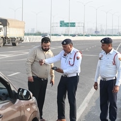 The Supreme Court was informed that unpaid traffic challan fines amount to over  <span class='webrupee'>₹</span>20,000 crore.