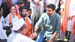 Maharashtra drought: Sharad Pawar seeks 17-point relief package for affected farmers Maharashtra drought: Sharad Pawar seeks 17-point relief package for affected farmers