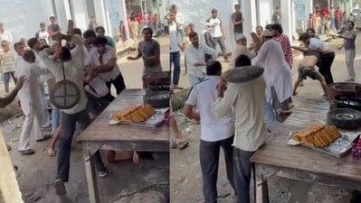 তুমুল সংঘর্ষের সাক্ষী থাকল উত্তরপ্রদেশ, আহত ৪ (সৌজন্যে এক্স ) তুমুল সংঘর্ষের সাক্ষী থাকল উত্তরপ্রদেশ, আহত ৪ (সৌজন্যে এক্স )