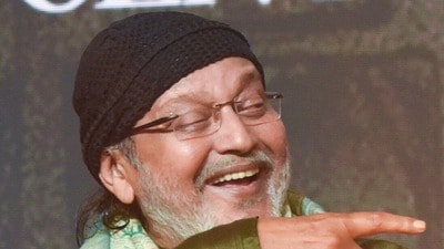 খেতে পেতেন না, ঘুমোতেন ফুটপাতে! দেশের প্রথম ১০০ কোটির ছবির মালিক এই বাঙালি নায়ক (Debajyoti Chakraborty) খেতে পেতেন না, ঘুমোতেন ফুটপাতে! দেশের প্রথম ১০০ কোটির ছবির মালিক এই বাঙালি নায়ক (Debajyoti Chakraborty)