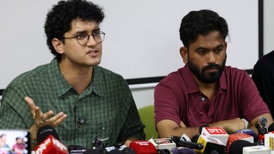 জ্ঞানেশ কুমারের দাবি তুলেছে ককরোচ জনতা পার্টি। (ছবি সৌজন্যে রয়টার্স)